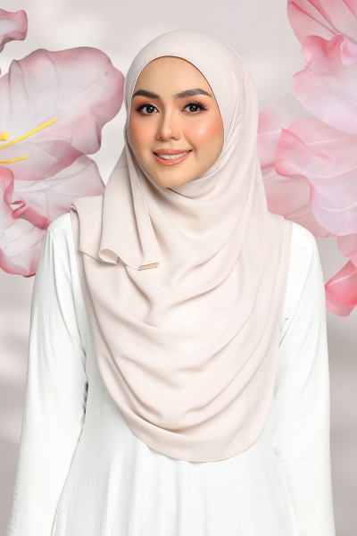 Aralyn Babes in Bone